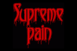 Supreme Pain -bändin logo mustaa taustaa vasten verenpunaisella värillä ja verisellä fontilla. Yksi sana per rivi, sanat keskitetty.