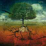 Obtest-yhtyeen 'Gyvybės Medis' –albumin kansikuva, jossa näkyy suuri vihertävä puu, jonka alla kasvaa syvälle maahan pureutuneet mustat juuret. Puu on sinisen pilvisen taivaan alla. Kuva on kuin sadunomaisesti öljyvärimaalauksesta, joka on hieman ut
