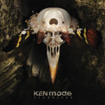 Ken Moden "Venerable"-albumin etukannessa näkyy omituisesti muodostunut pääkallo, joka on vaaleaksi kaluttu ja sen ohimoaluella kasvaa perhosen siipiä. Kuvan alaosassa yhtyeen logo ja sen alla albumin nimi.