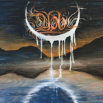 "Atma"-albumin etukannessa piirros peilikirkkaasta järvestä, jonka yllä roikkuu vuotava sirppimäinen esine, jonka sisällä yhtyeen logo.