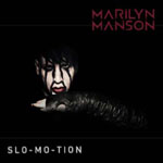 Musta tausta, jonka vasemmalla puolen näkyy Marilyn Manson naama kalpeana ja mustia pystysuoria juovia täynnä.