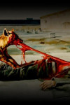 Jonkinlainen piirretty kuva, jossa jonkinlainen eläin raapii maassa makaavan ihmisen verenpunaisia suolia suuhunsa.